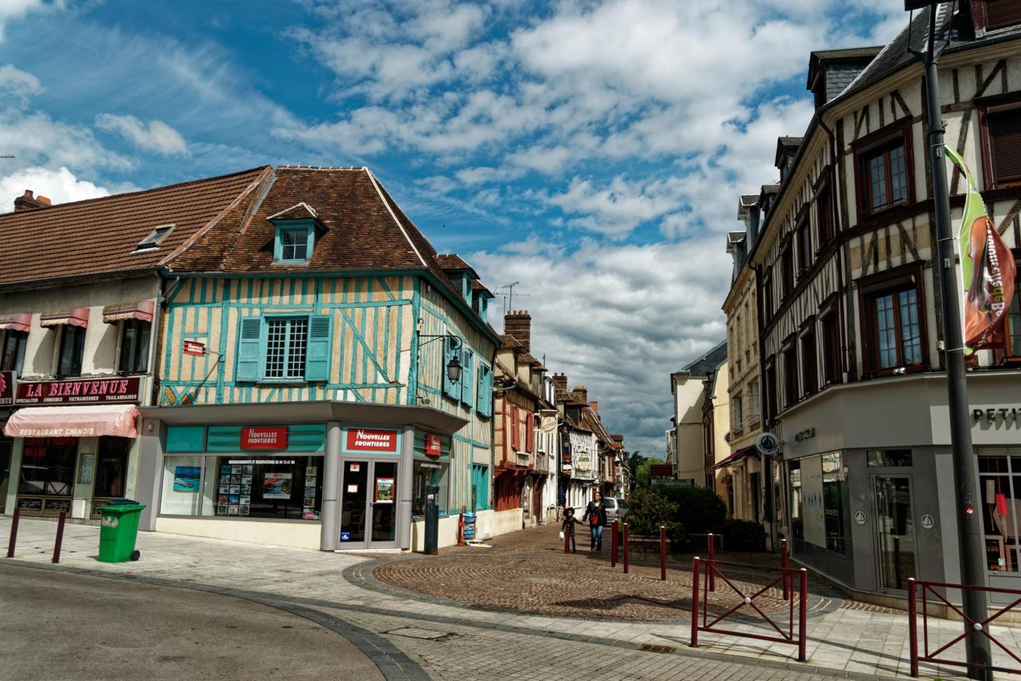 Ferienwohnung Duplex Cosy Avec Netflix & Amazon Prime Beauvais Exterior foto
